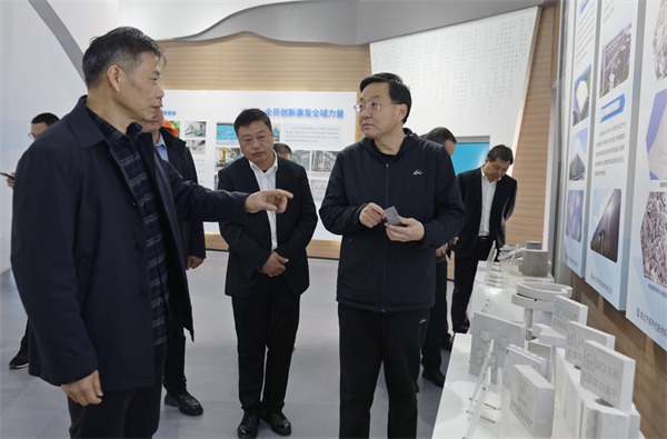 張謙帶隊(duì)赴湖北襄陽(yáng)開(kāi)展“搶訂單、拓市場(chǎng)”活動(dòng)助力企業(yè)高質(zhì)量發(fā)展